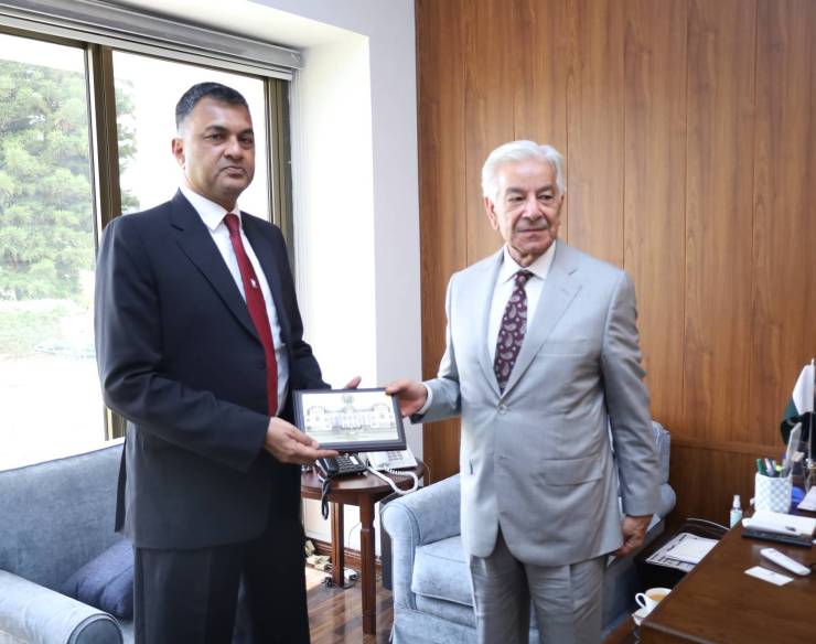 Secretary Defence Engages in Bilateral Talks with Pakistani Defence Leadership
