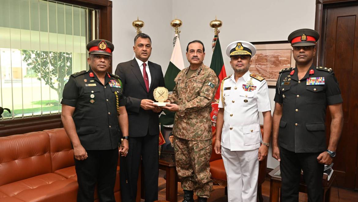 Defence Secretary Meets with Pakistan’s Military Leadership