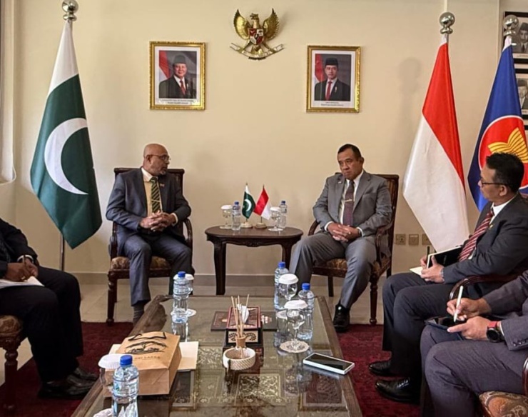 High Commissioner meets with the Ambassador of Indonesia in Islamabad