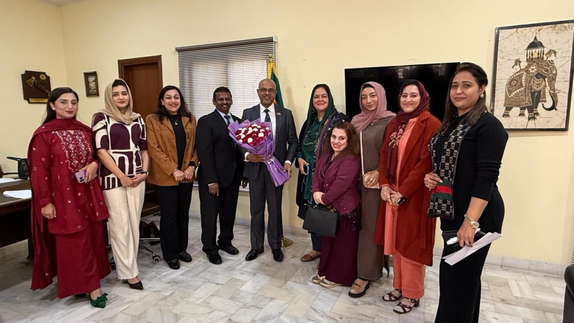 High Commissioner meets members of the Ladies Association of Entrepreneur Leaders of Pakistan (LAEL).