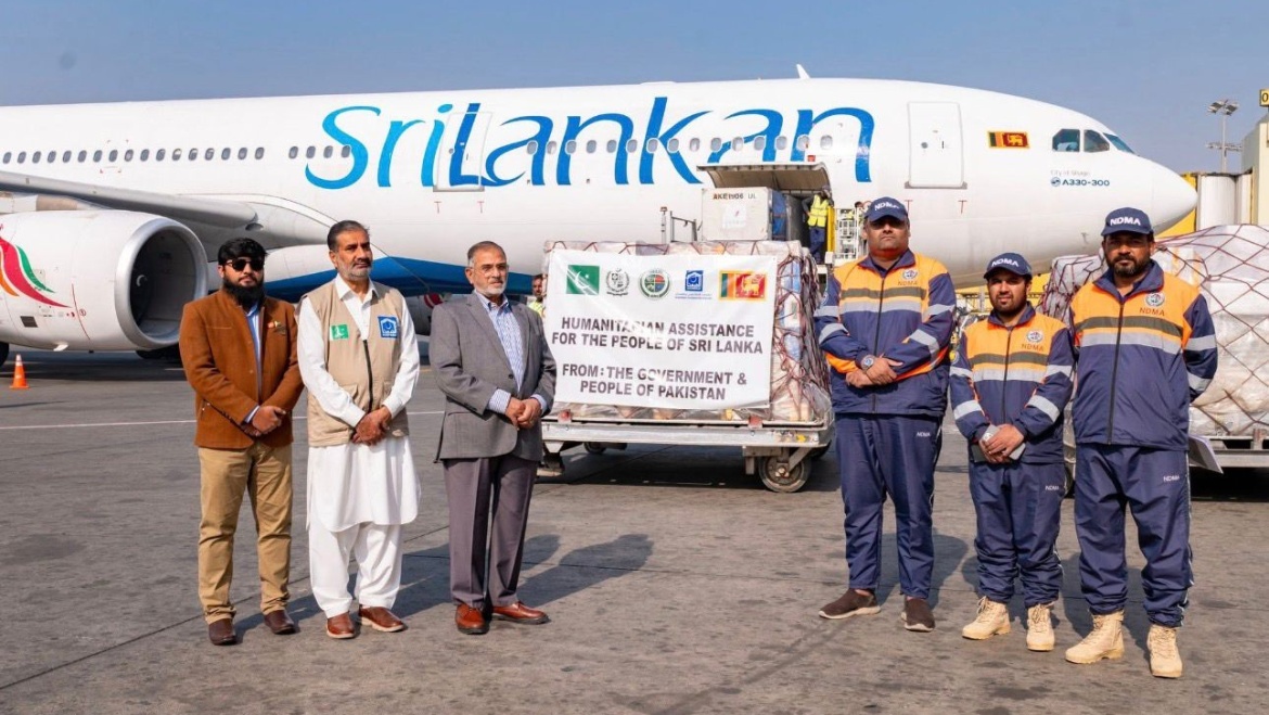 Pakistan dispatches Relief Items to Sri Lanka