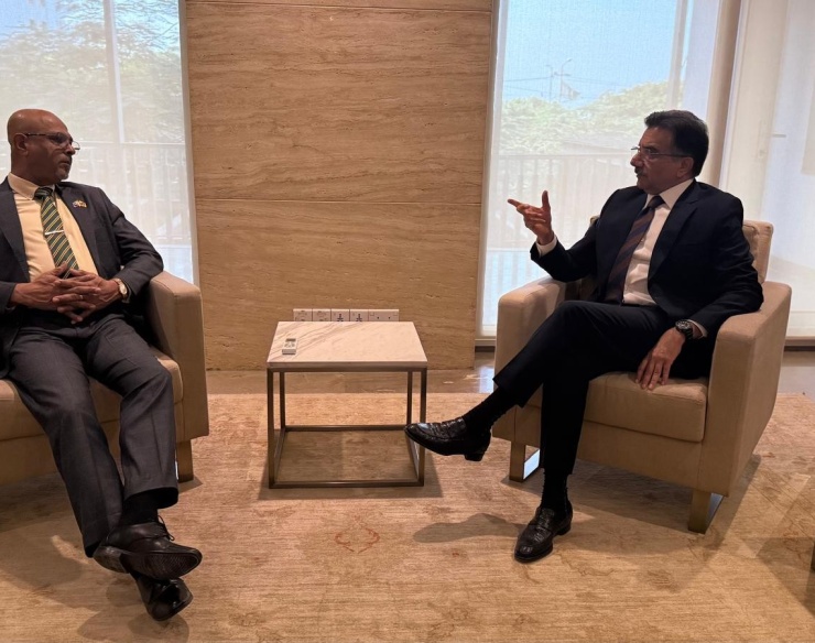 High Commissioner Meets Chairman of Habib Bank Limited